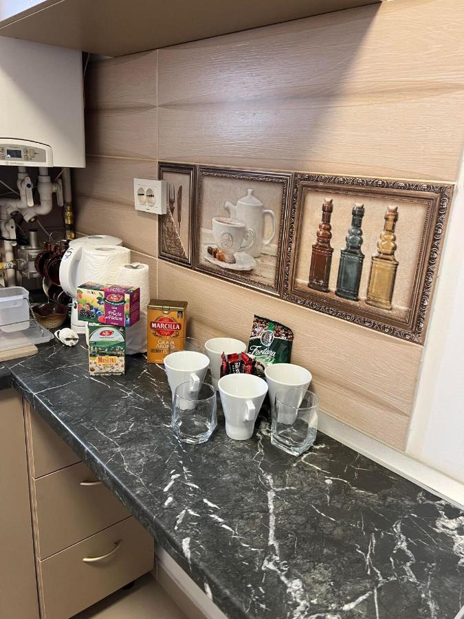 Apartament Cu 2 Dormitoare - Madalina Corabia Kültér fotó