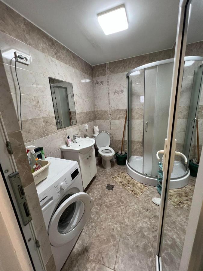 Apartament Cu 2 Dormitoare - Madalina Corabia Kültér fotó