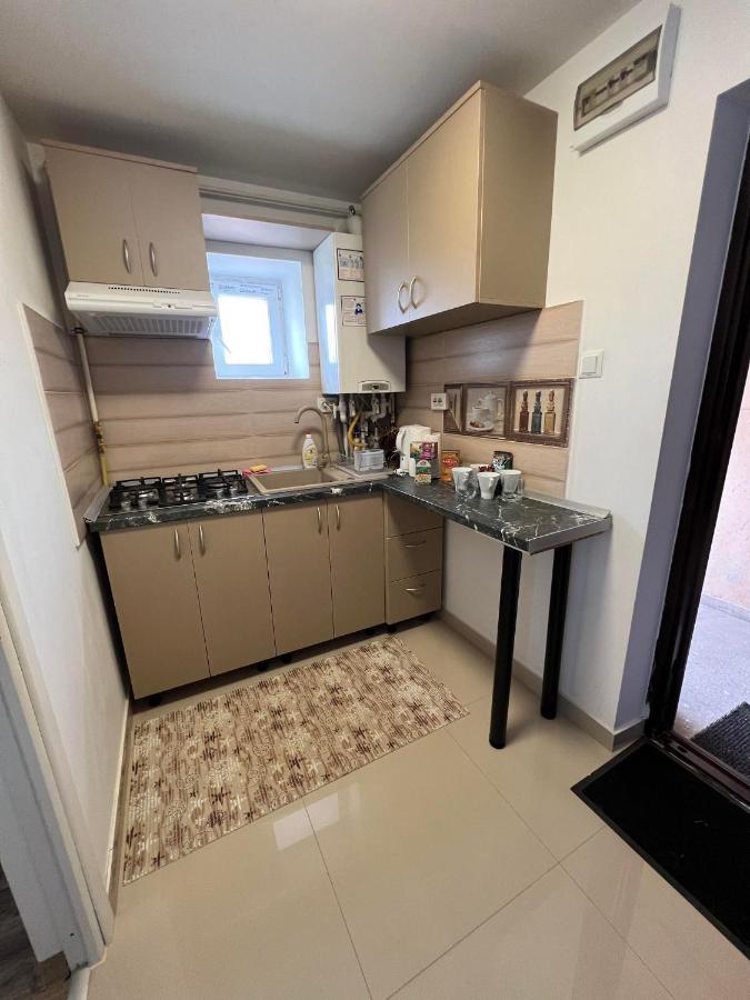 Apartament Cu 2 Dormitoare - Madalina Corabia Kültér fotó