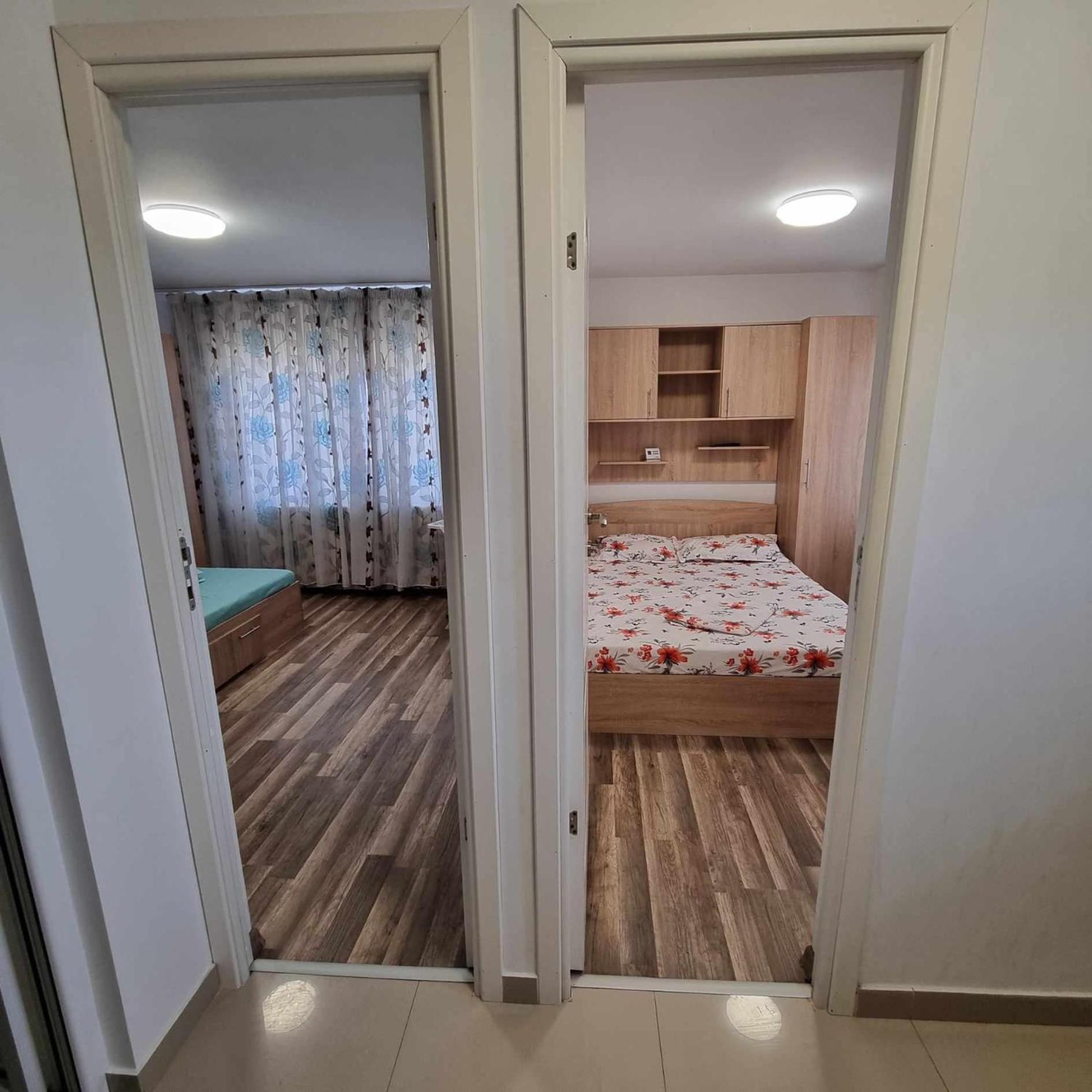 Apartament Cu 2 Dormitoare - Madalina Corabia Kültér fotó